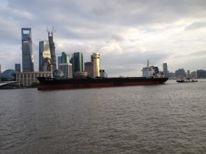 Gros bateau marchand