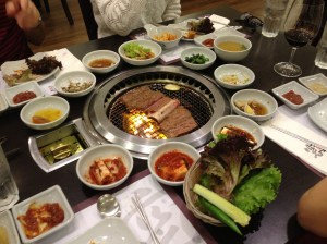 Table garnie du Korean Charcoal